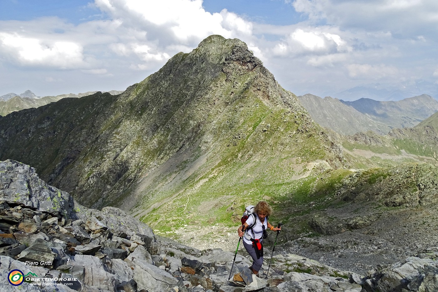 30 Vista sul Passo e Pizzo di Cigola.JPG -                                